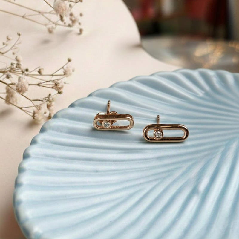 The Toggle Studs Rose Gold