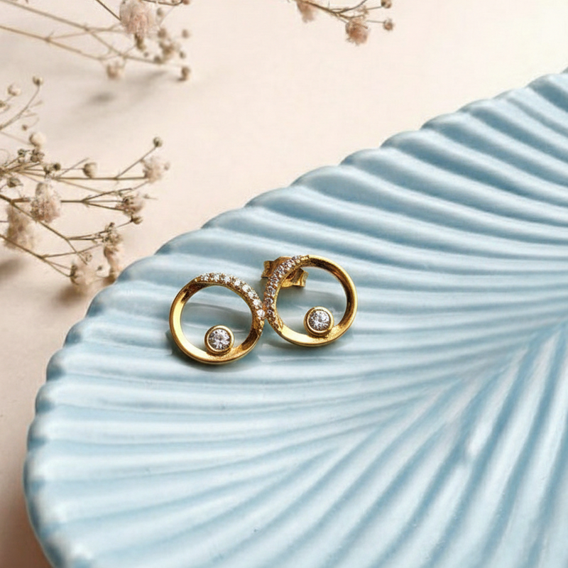 The Elara Loop Earrings - Gold