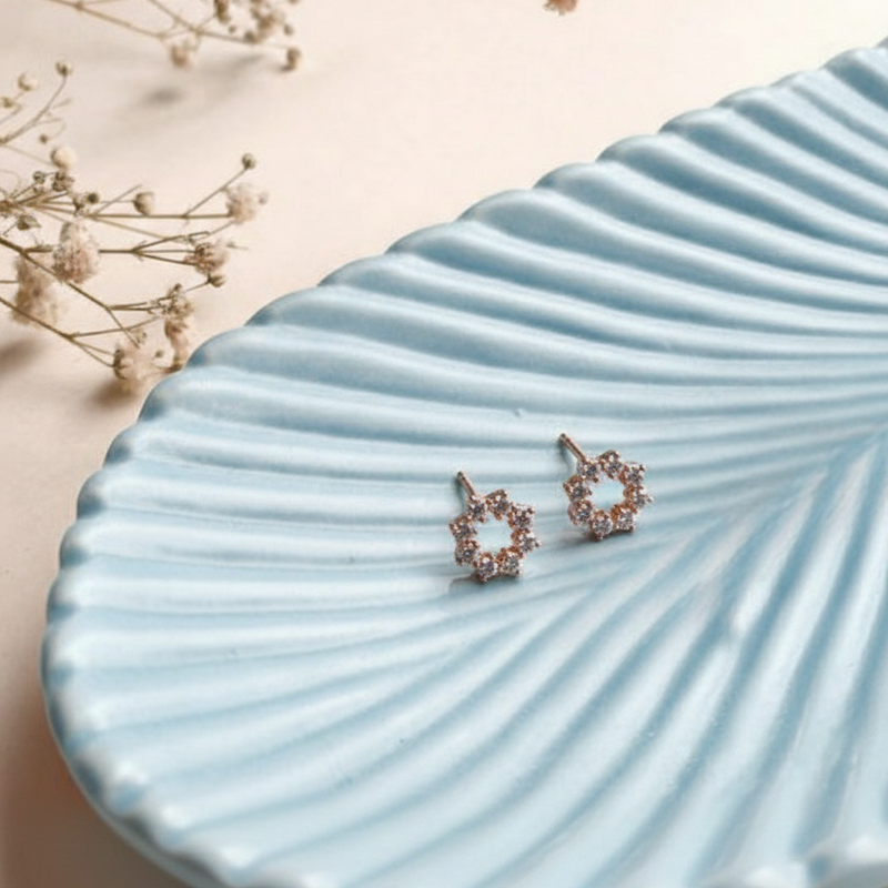The Solis Studs RG